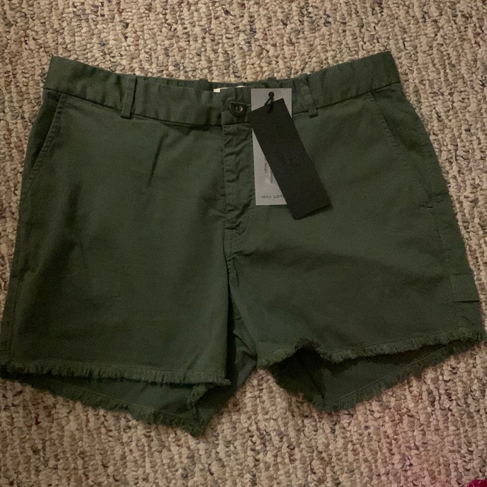 Nili Lotan carpenter short